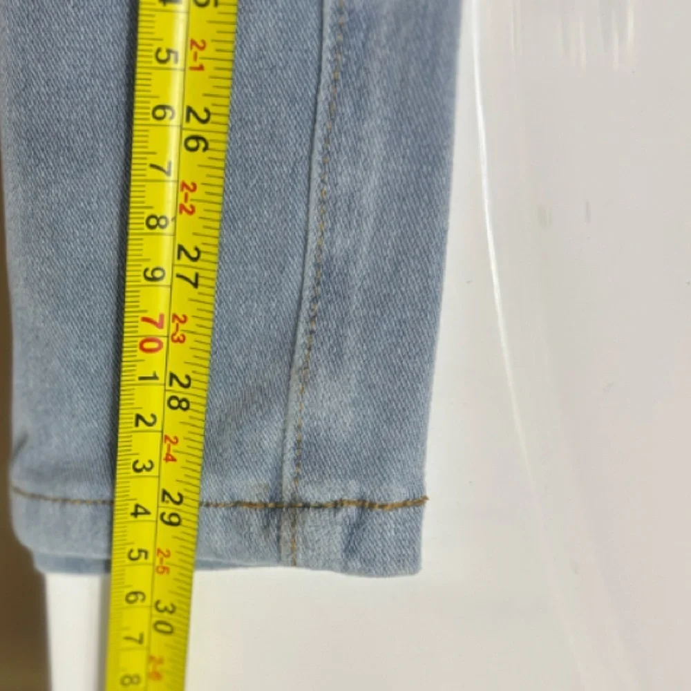 NWT Elleven Jeans Light Blue Loose Fit Straight Leg High Waisted Womens Large - Picture 13 of 16